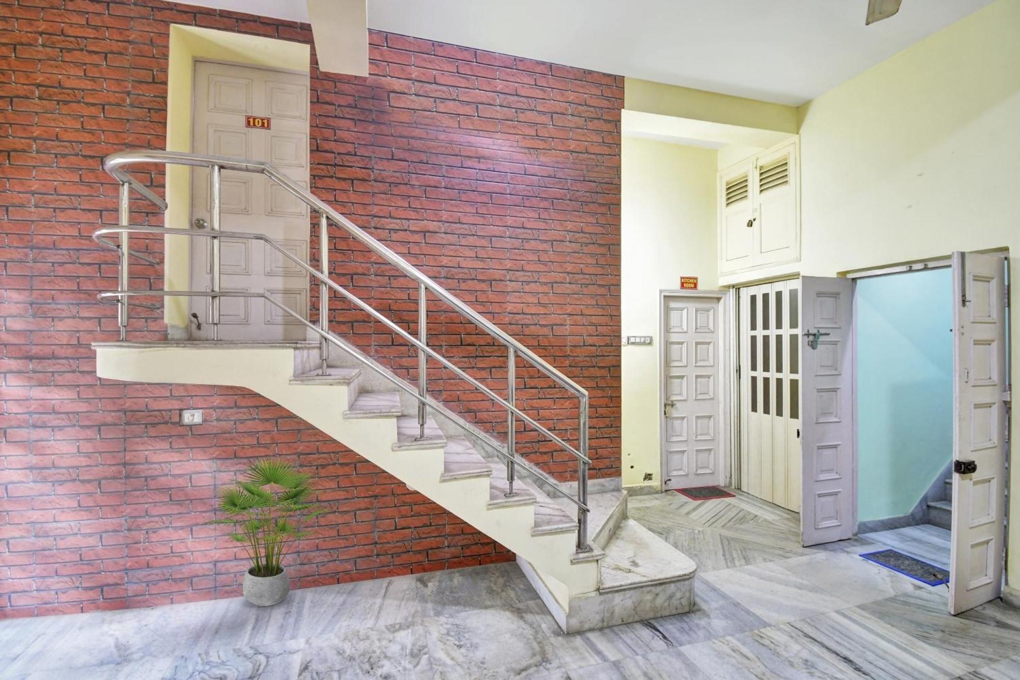 Hotel O R A Homestay Near Acropolis Mall Kalkuta Zewnętrze zdjęcie