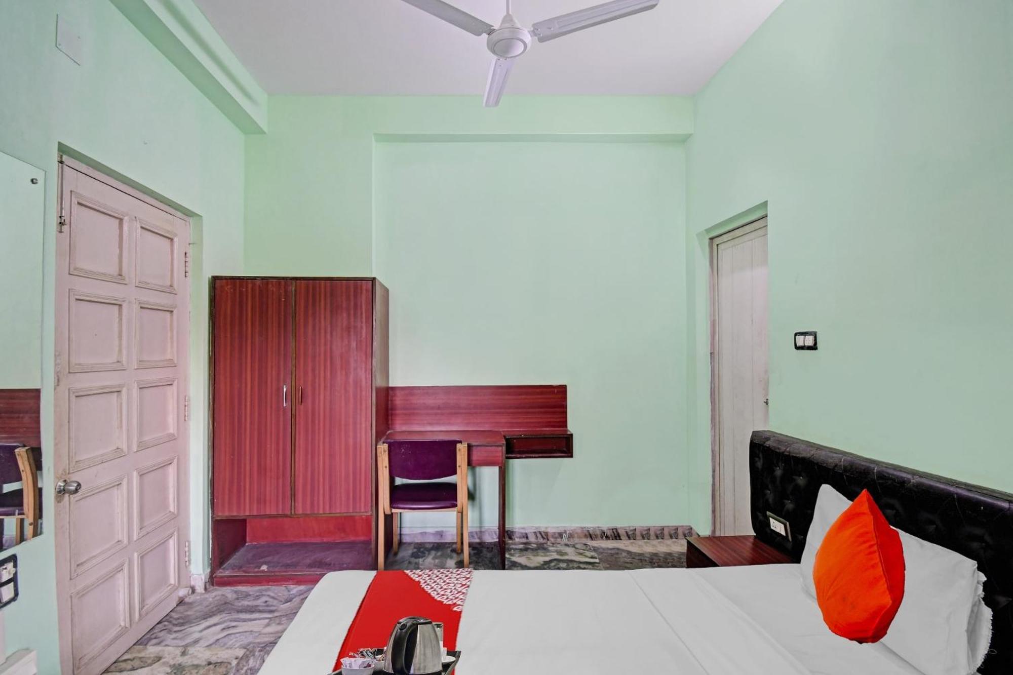 Hotel O R A Homestay Near Acropolis Mall Kalkuta Zewnętrze zdjęcie
